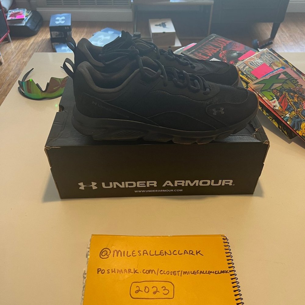 Under Armour Charged Verssert Sz 13M US